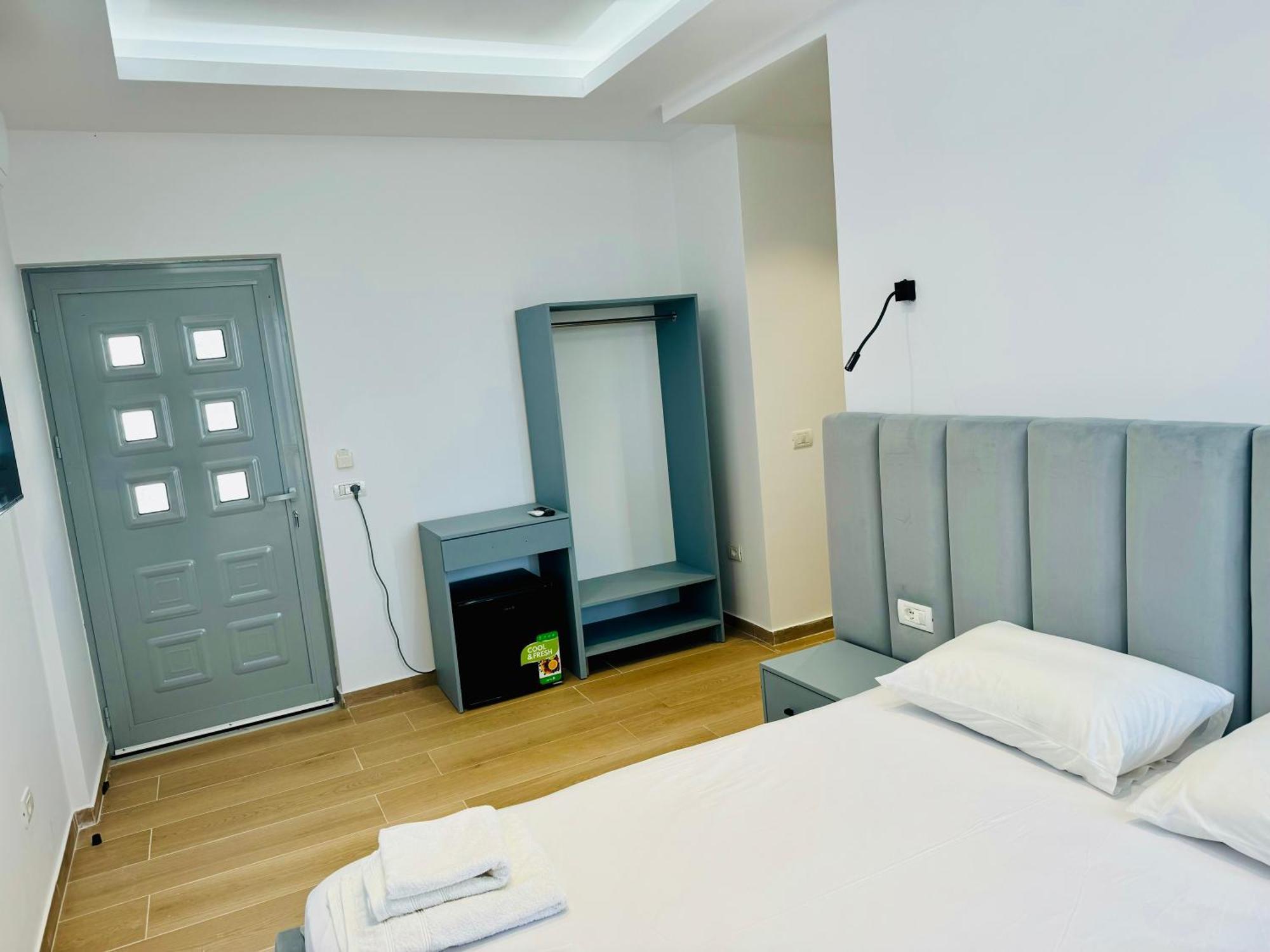 Petros Rooms 希马拉 外观 照片